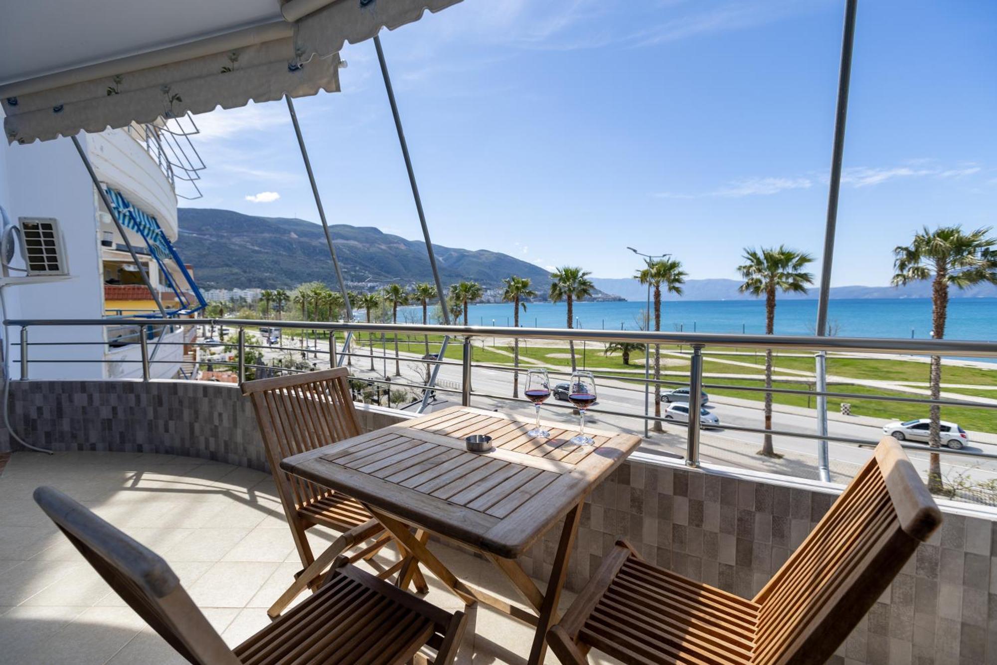 Azure Bliss Seaview Vlore-Kean Apartment Ngoại thất bức ảnh